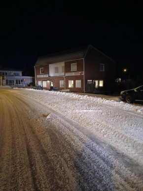 8 Sovrum med 10 bäddar 11 rum och 3 kök, Ruda